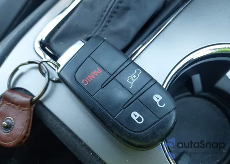 2019 Jeep Grand Cherokee Laredo E 4X2 from USA, damaged, VIN 1C4RJEAG6KC850892